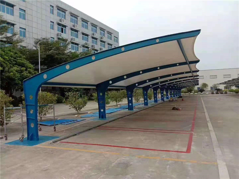  停車棚